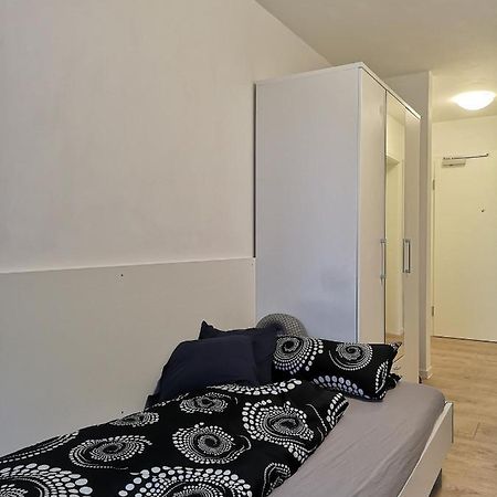 Apartamento Beautiful Flat, Near Westpark & Hostpital, Easy Parking Ingolstadt Exterior foto