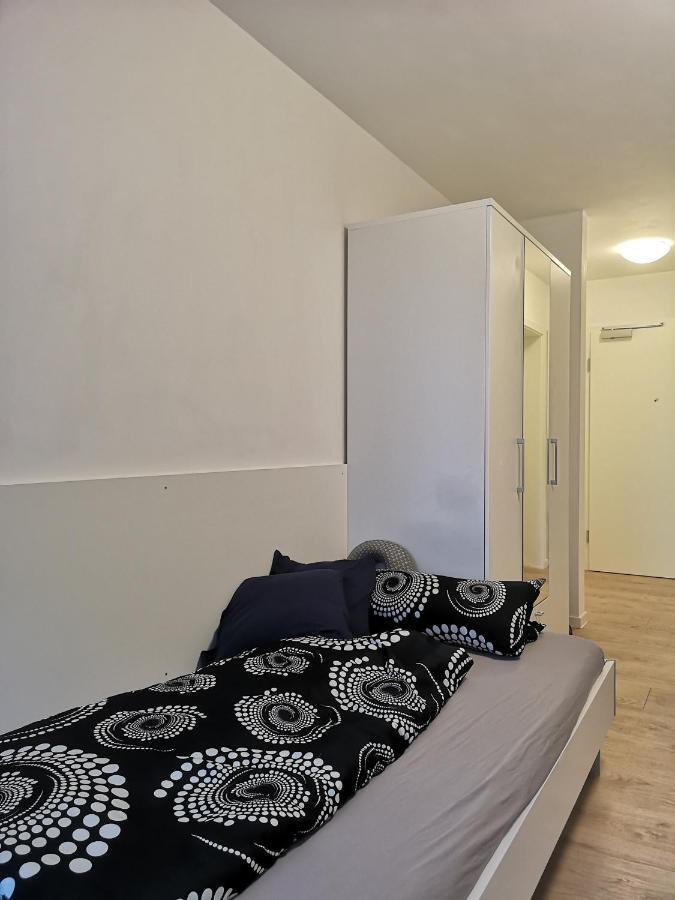 Apartamento Beautiful Flat, Near Westpark & Hostpital, Easy Parking Ingolstadt Exterior foto